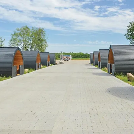 Apartment 2 Bedroom In *