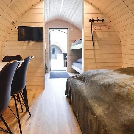 2 Bedroom In 아파트 *